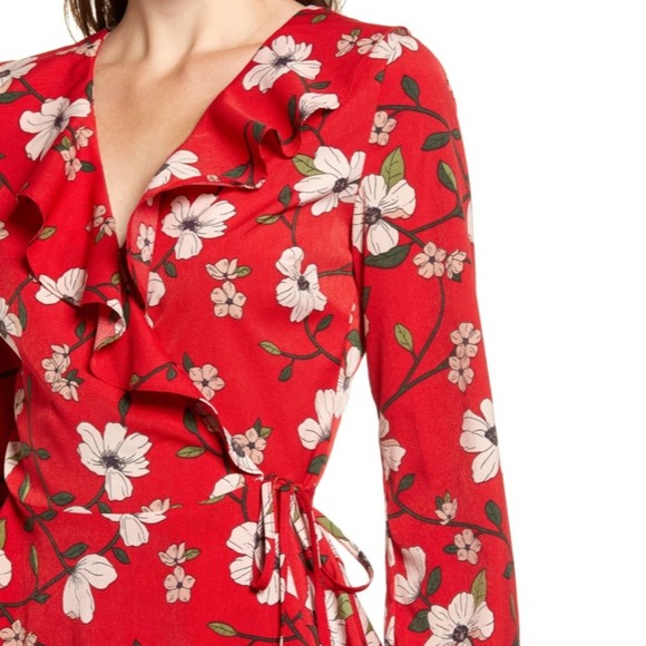 LYDELLE for NORDSTROM Women's Red/White Floral Surplice Ruffle Wrap Blouse sz S - Picture 6 of 8